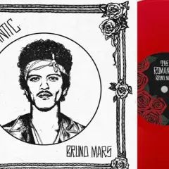 Copertina in bianco e nero con ritratto di Bruno Mars e un vinile rosso con etichetta "The Romantic" di Bruno Mars.
