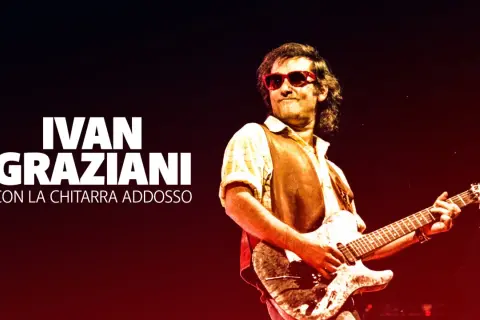 Ivan Graziani, con la chitarra addosso, supera ogni limiti con la sua musica.