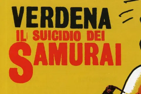 Verdena presenta "Il suicidio dei samurai" in caratteri rossi e neri su sfondo giallo.