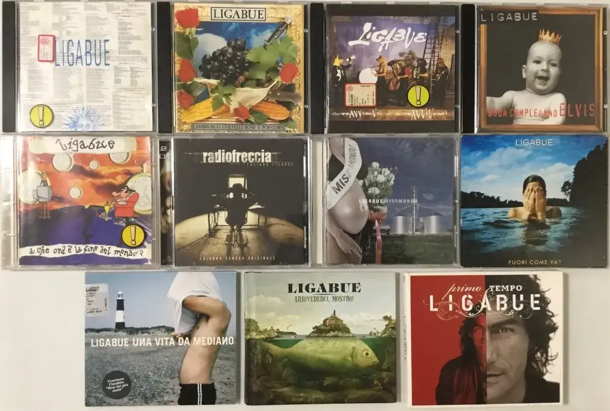 Dodici copertine di CD di Ligabue, un artista che ha venduto tantissimi dischi.